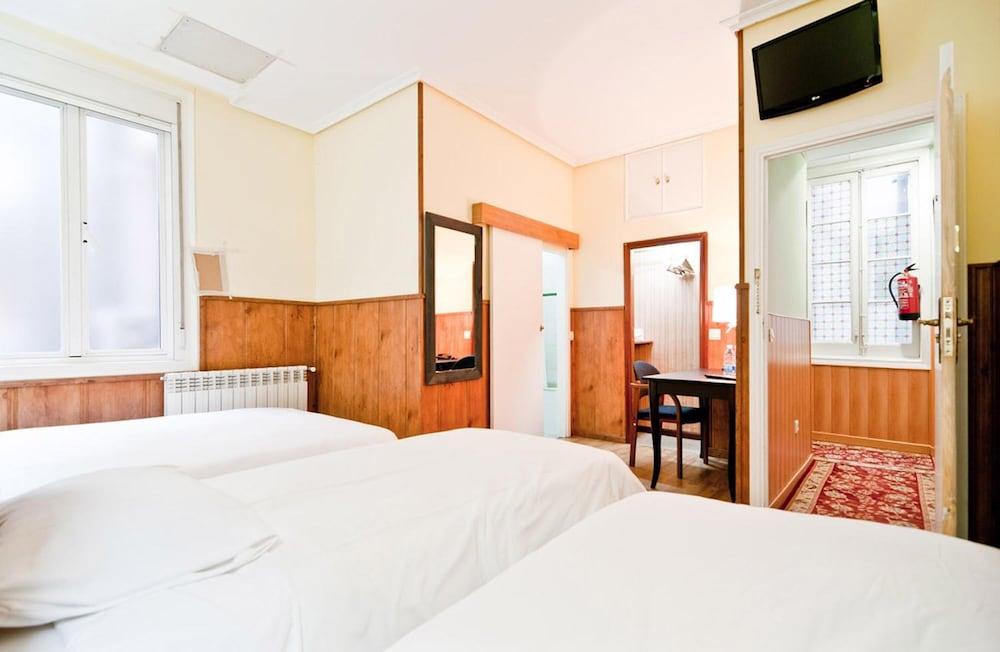 Hostal Asuncion Мадрид Экстерьер фото