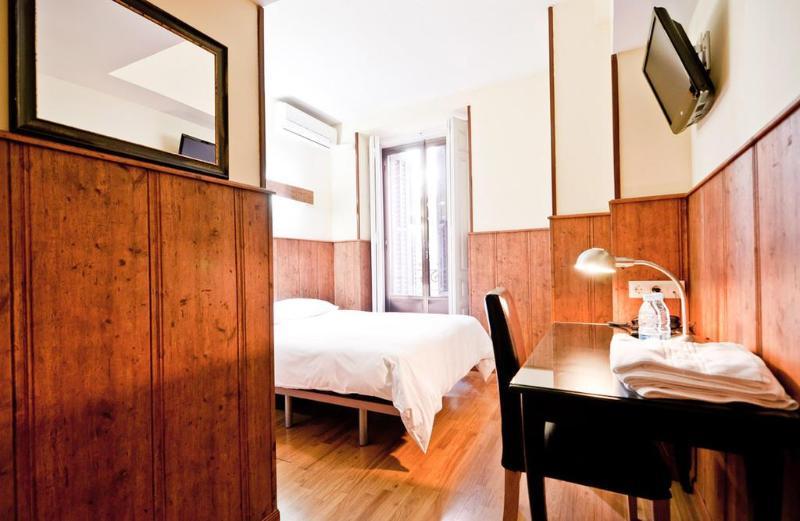Hostal Asuncion Мадрид Экстерьер фото