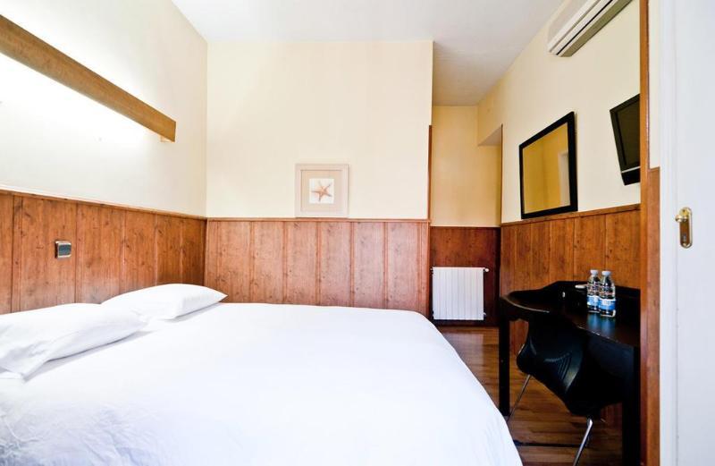 Hostal Asuncion Мадрид Экстерьер фото